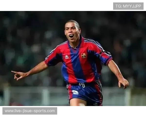 全球退役足球明星排名前十名及其传奇成就回顾 全球退役足球明星排名前十名及其传奇成就回顾