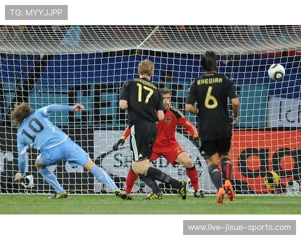 凌空射门绝技之王足球历史上的顶级射手盘点