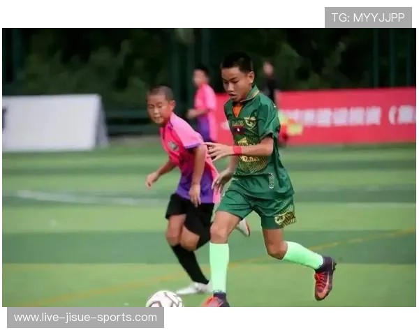 老挝足球队头号球星是谁及其在国际赛场上的表现分析